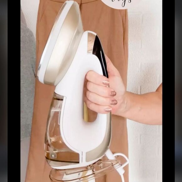 BRAND NEW CONAIR EXTREMESTEAM 2-in-1 HANDHELD STEAMER AND IRON WITH TURBO - Picture 5 of 16